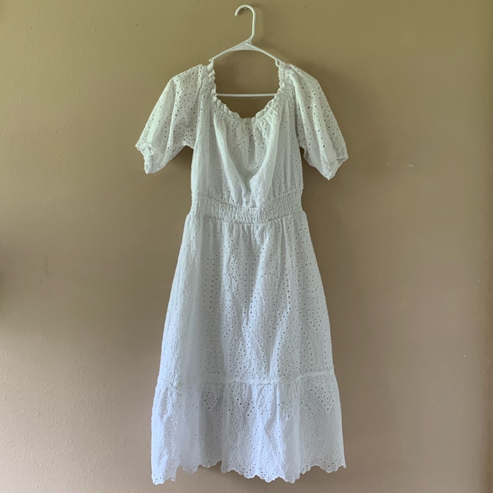 Betsey Johnson Elegant White Eyelet Dress Size Large - Picture 2 of 8